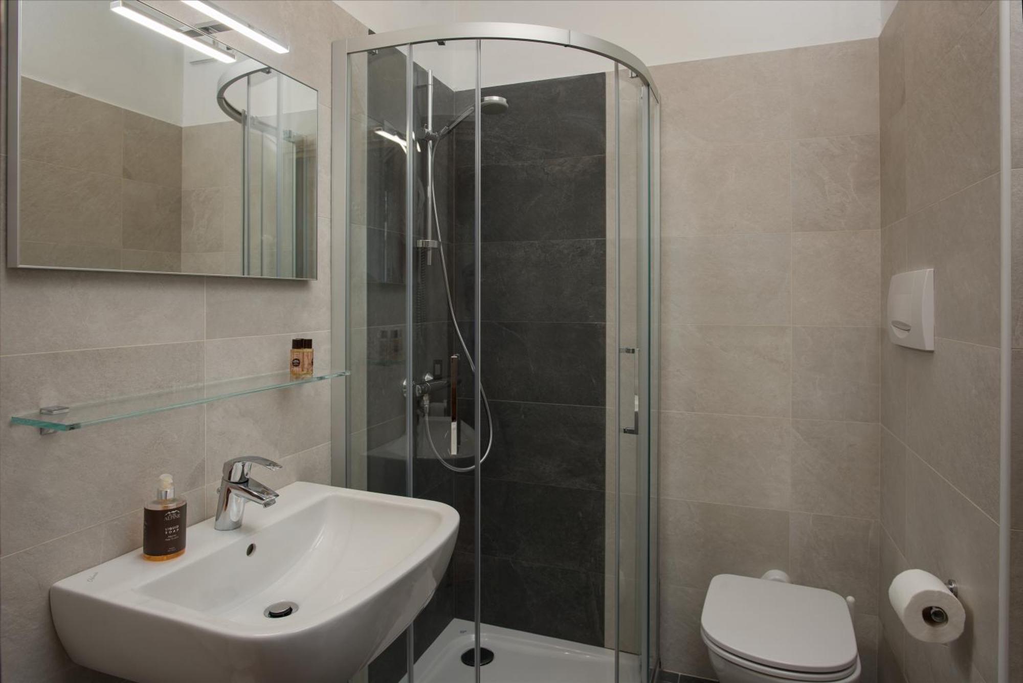 אלגה Hotel Centrale מראה חיצוני תמונה